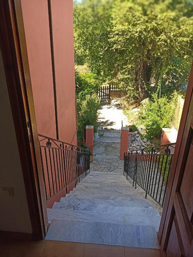 Iren Holiday Apartment Ипсос Екстериор снимка