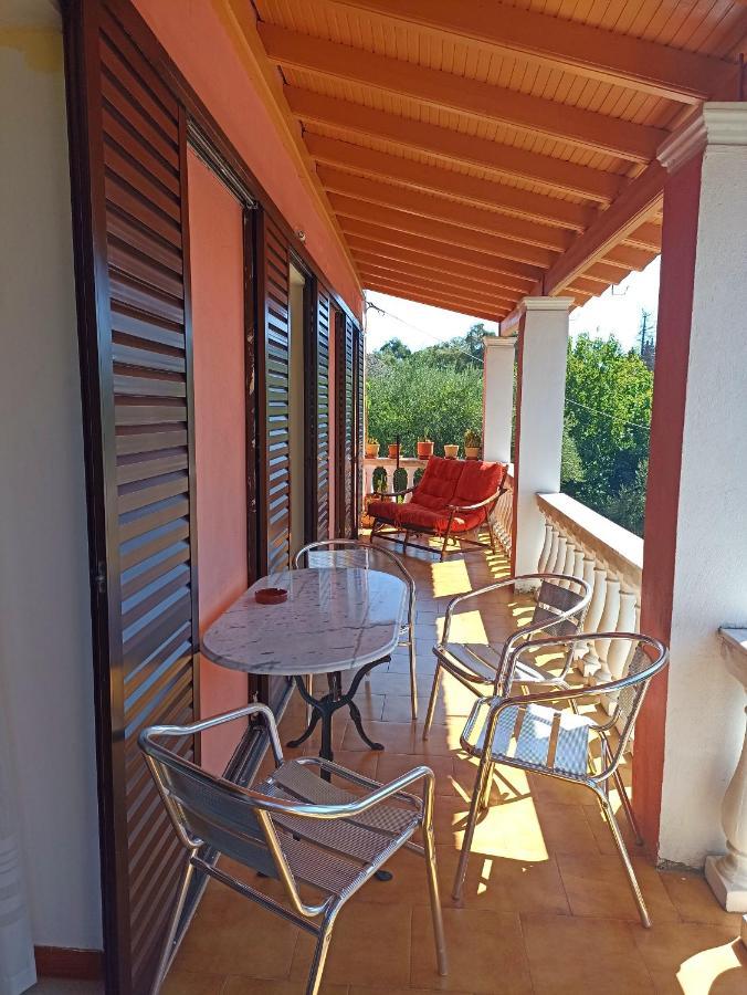 Iren Holiday Apartment Ипсос Екстериор снимка