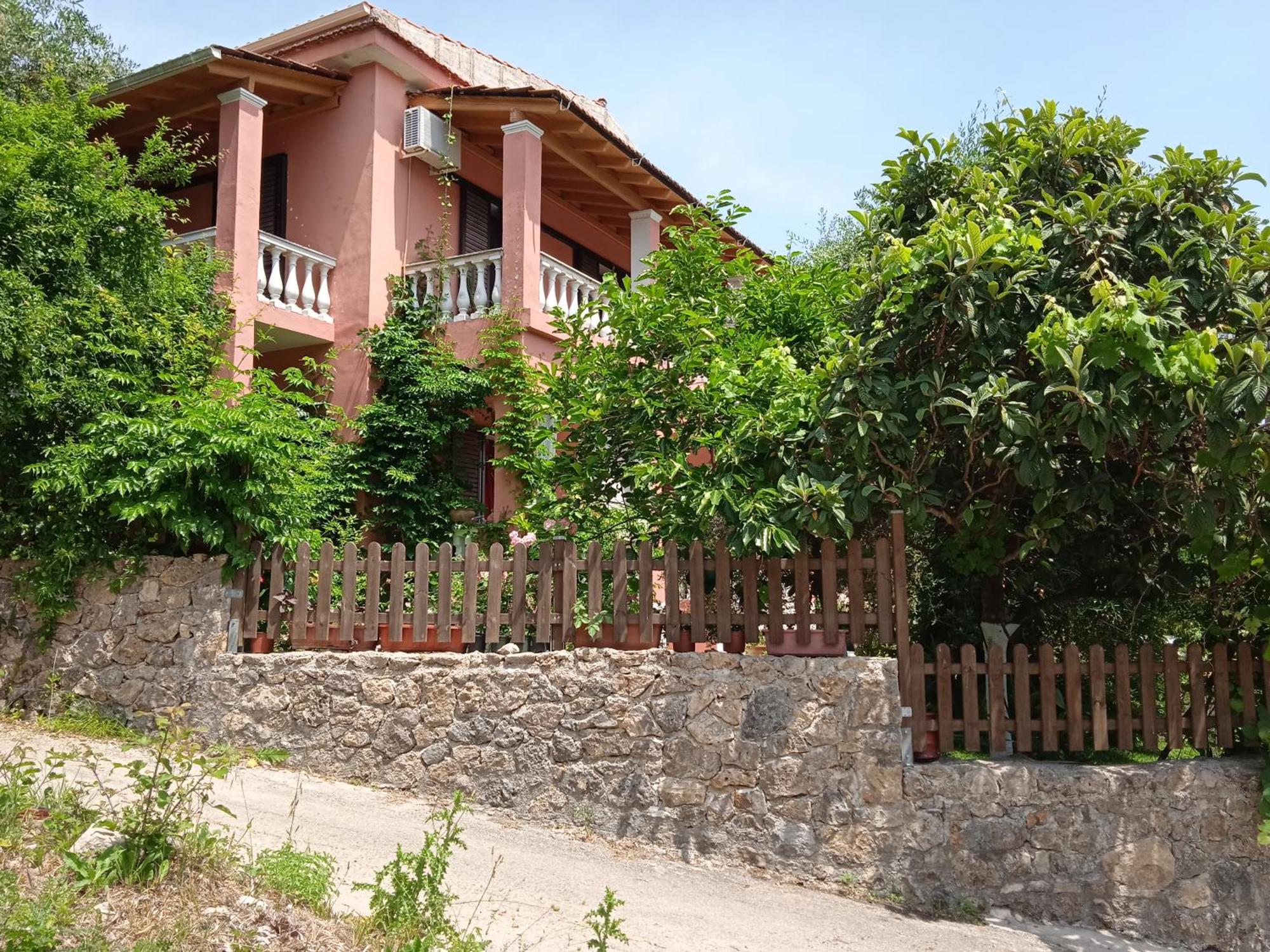 Iren Holiday Apartment Ипсос Екстериор снимка